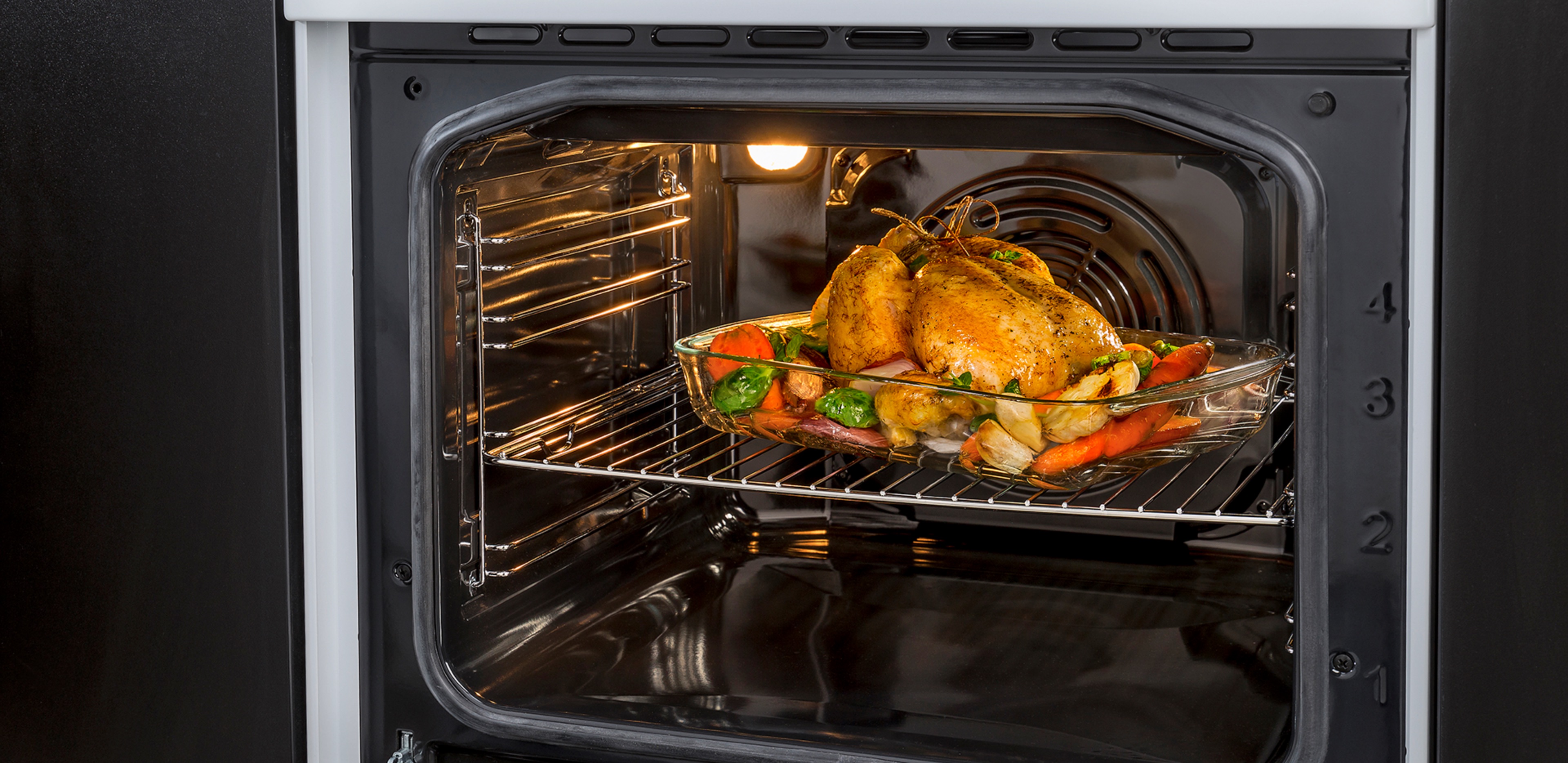 Hisense HI65222BB Even Bake feature image