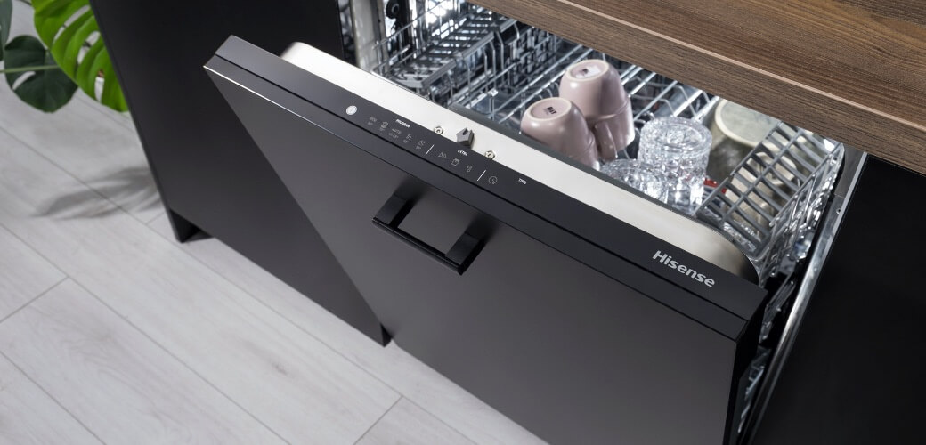 Hisense INTEGRATED DISHWASHER HV672C60UK