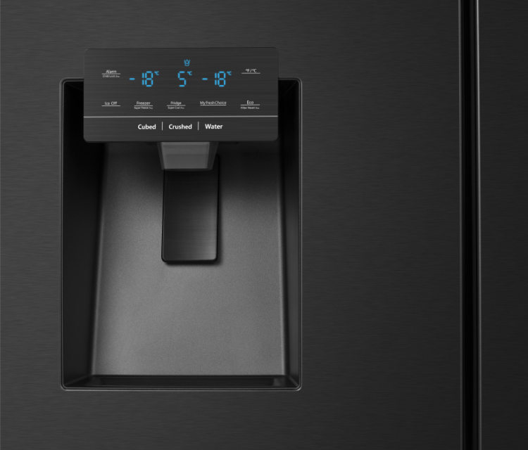 Hisense RM-64WC Refrigerator - Ice and Dispenser